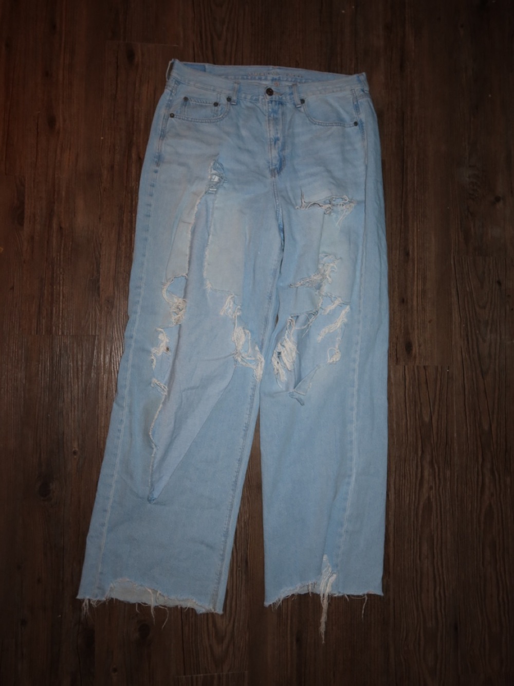 Light Blue Distressed Women’s Jeans with Huge Hole